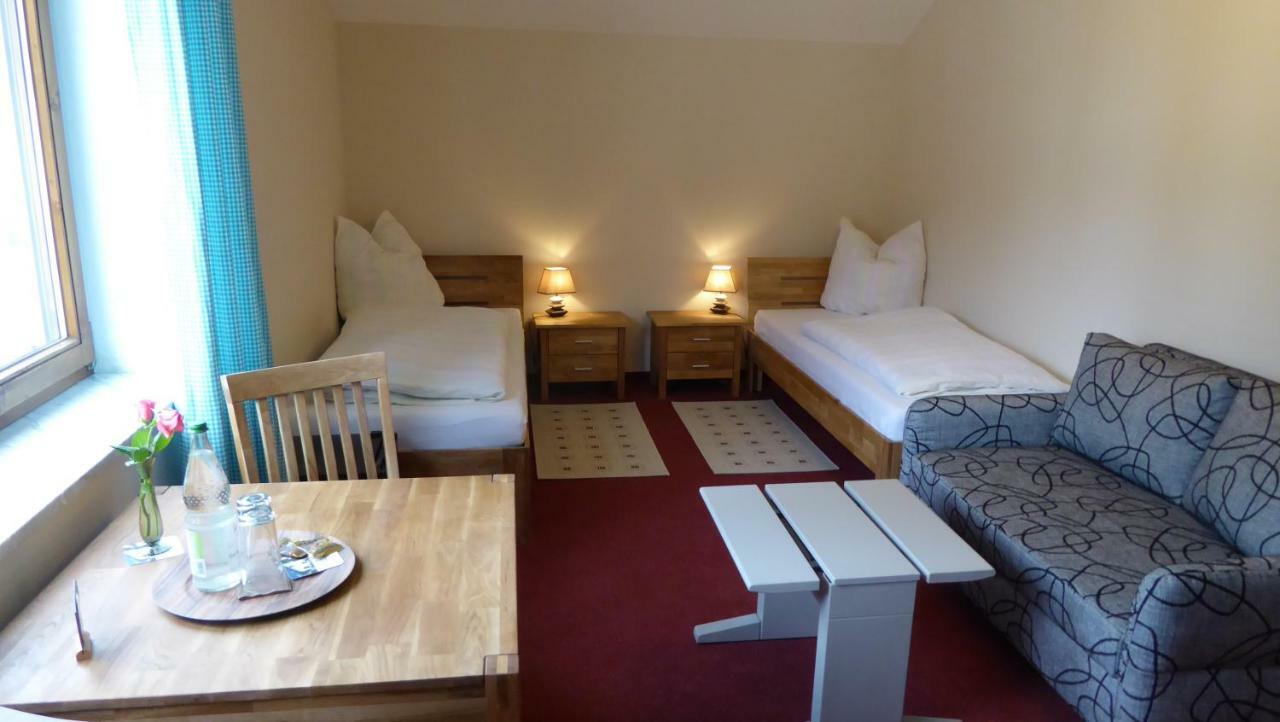 Haus Rosmarin Hotel Schrobenhausen Ngoại thất bức ảnh
